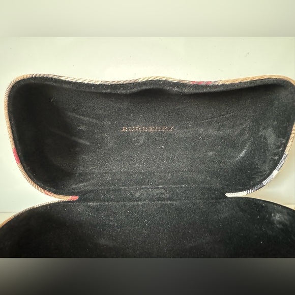 Authentic Burberry Sunglasses - Picture 4 of 8